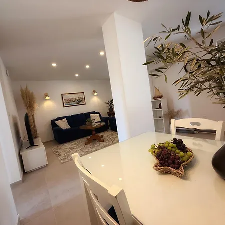 Lina Apartment *