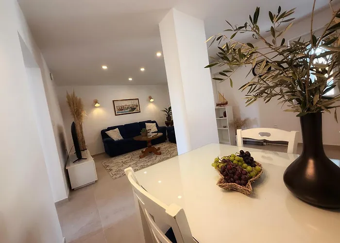 Lina Apartment *
