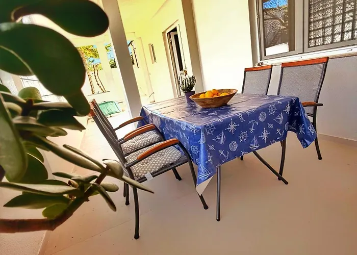 Lina Apartment *
